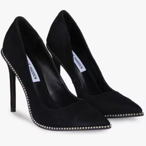 New* Steve Madden Stellar black Suede studded Pumps